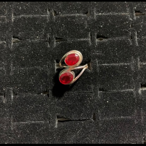 Real Crystal Ring - Picture 2 of 3